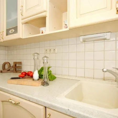 Spacious Three-bedroom With Balconies Apartment *