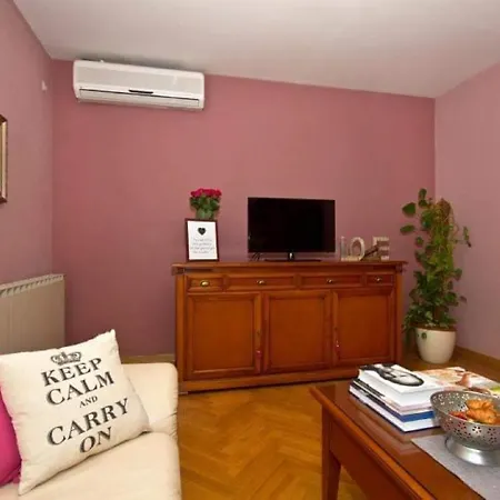 Spacious Three-bedroom With Balconies Apartment Split